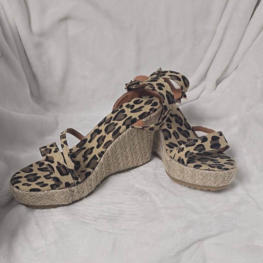 Stylish Leopard Print Wedge Sandals